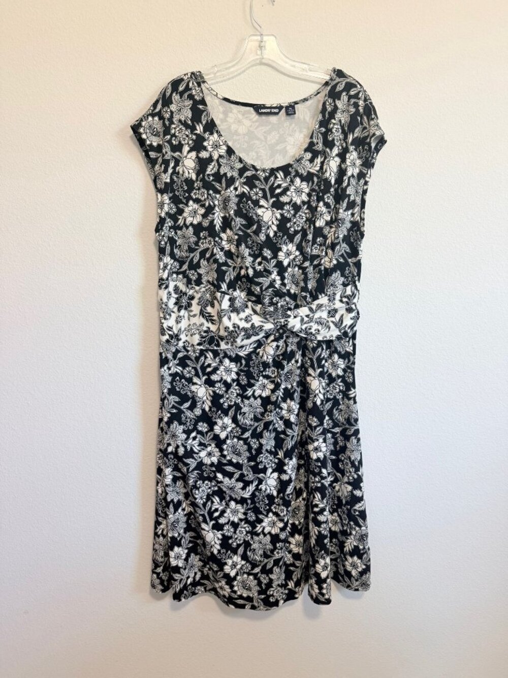 Lands' End Sleeveless Scoop Neck Black/White Floral Stretch Dress Size 1X